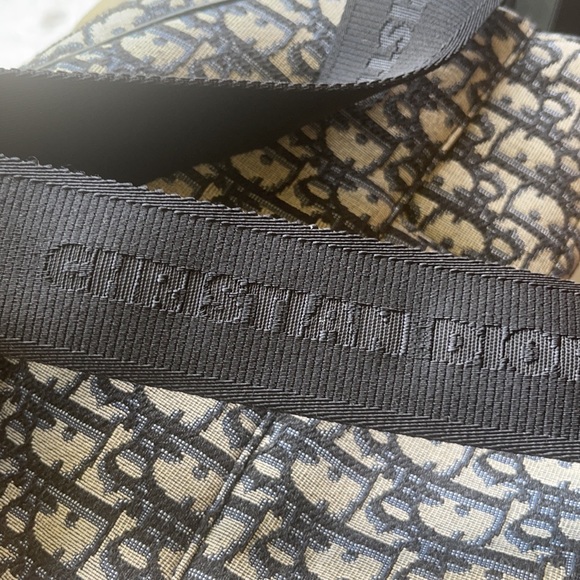 Christian Dior Shoulder Saddle Blue Oblique in Dark Blue and Light Blue - Picture 4 of 8